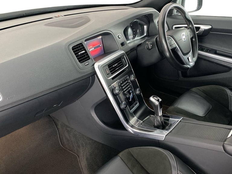 2017 Volvo V60 D2 [120] R DESIGN Nav 5dr Estate DIESEL Manual