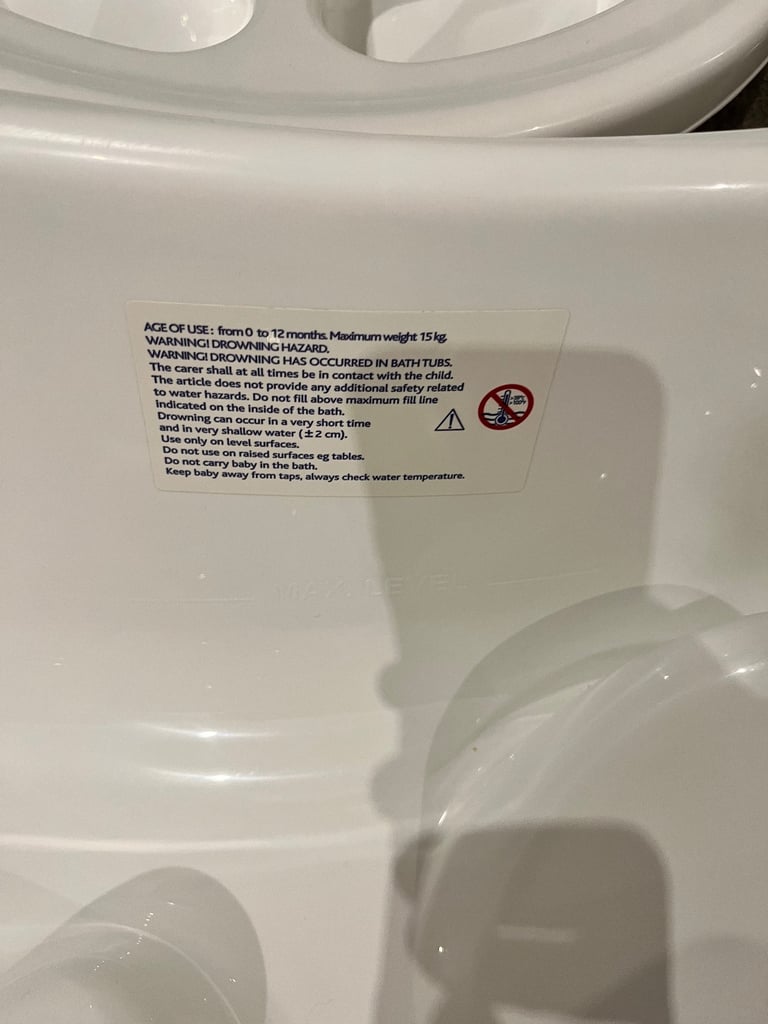 Strata White Moulded Baby Bath with Plug and Top & Tail Bowl 0 - 12 months