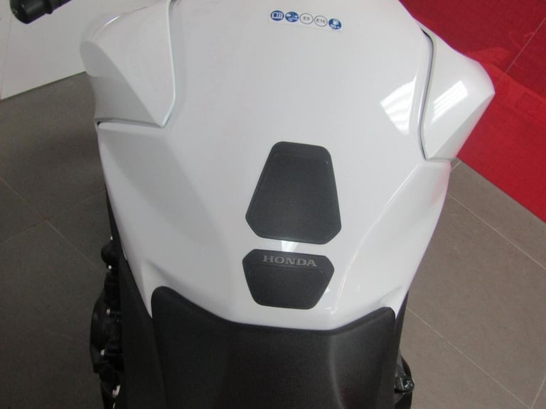 2025 Honda CB1000 HORNET - EX-DEMONSTRATOR