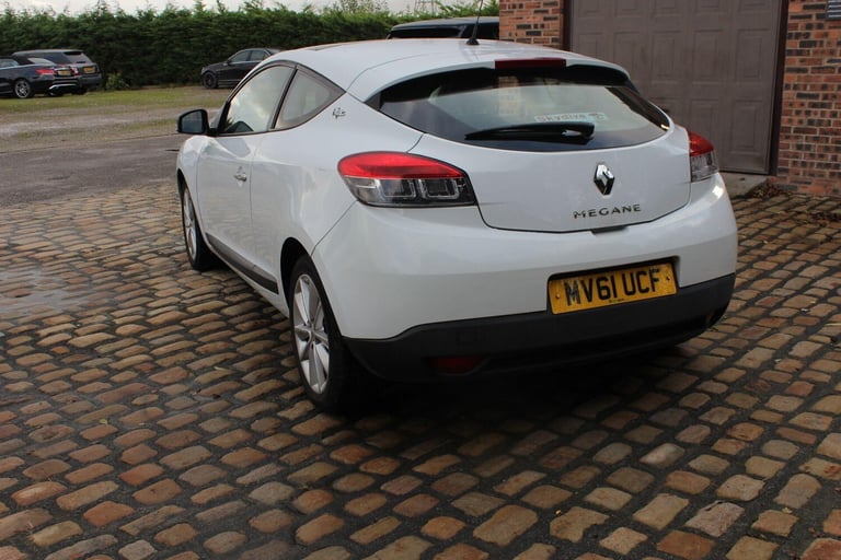 2011 Renault Megane 1.6 16V I-Music Euro 5 3dr COUPE Petrol Manual