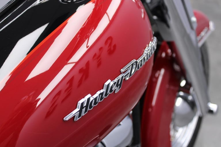 2019 Harley-Davidson FLDE Softail Deluxe in Two Tone Red and Black