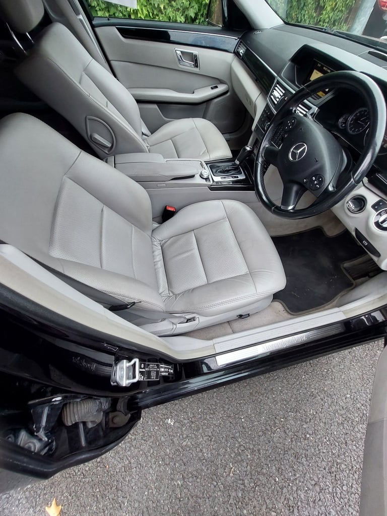 Mercedes-Benz, E CLASS, Saloon, 2011, Semi-Auto, 2143 (cc), 4 doors