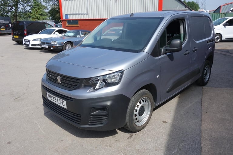 Peugeot Partner 1000 1.5 BlueHDi 100 Professional Premium + Van DIESEL 2023/23