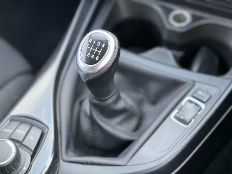 2014 BMW 1 Series 2.0 120d Sport Euro 5 (s/s) 3dr HATCHBACK Diesel Manual