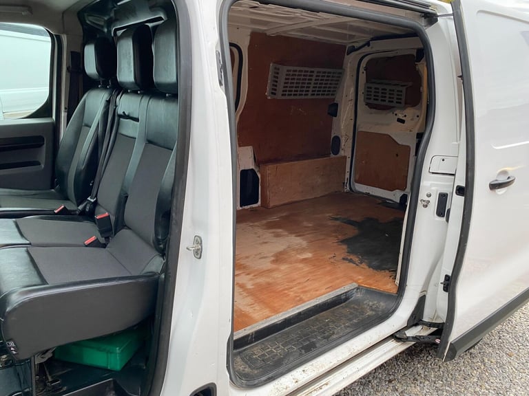 2019 Peugeot Expert 2.0 BlueHDi 1400 Professional Standard Panel Van MWB Euro 6 (s/s) 6dr PANEL V...