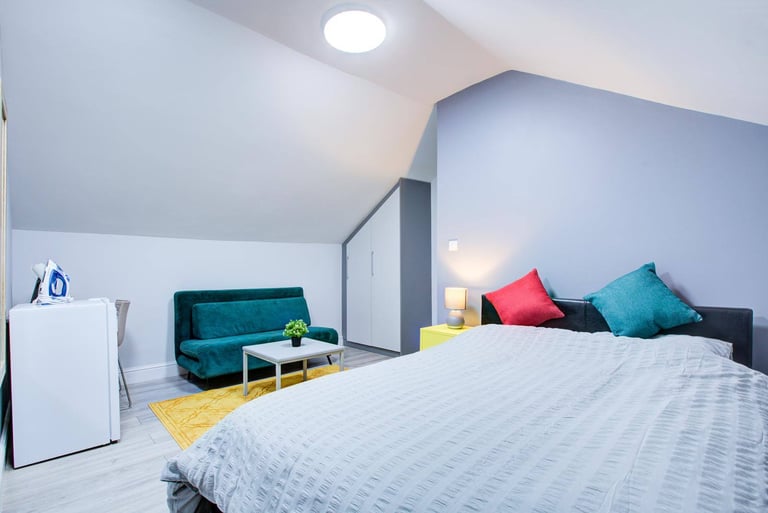 Beautiful  one Bed 1st floor Bedroom flat to Let very close to Barking station. IG11 7PG