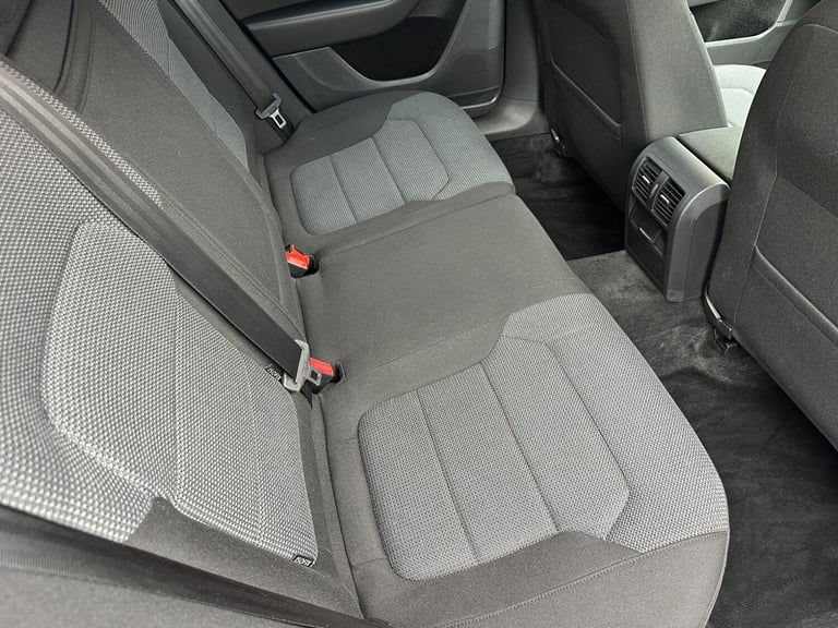 2013 Volkswagen Passat 2.0 TDI BlueMotion Tech Highline DSG Euro 5 (s/s) 5dr ESTATE Diesel Automatic