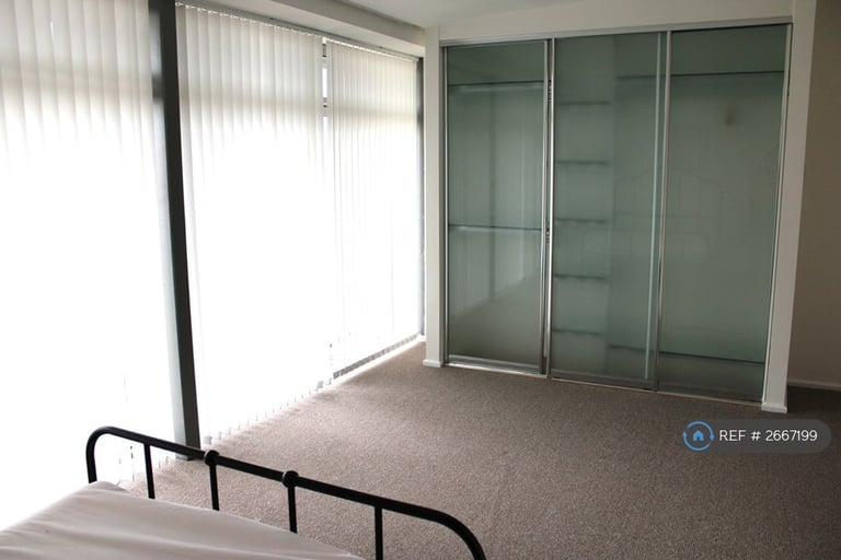 4 bedroom flat in New Hampton Lofts, Birmingham, B18 (4 bed) (#2667199)