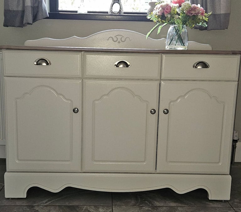 Sideboard 