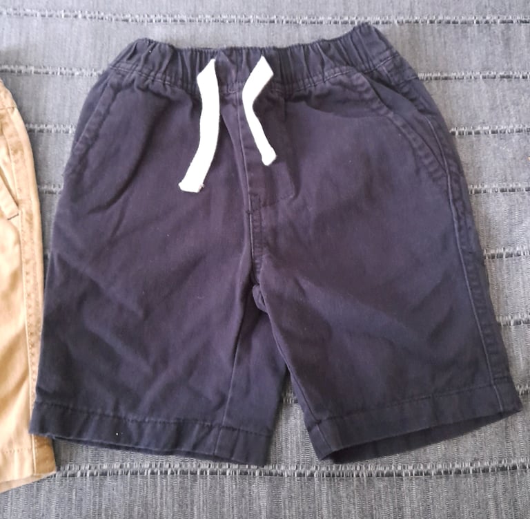 Boys 3-4 Shorts NEW
