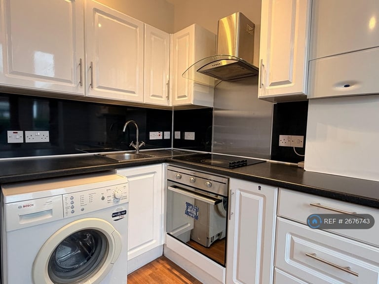 1 bedroom flat in Brigstock Road, Thornton Heath, CR7 (1 bed) (#2676743)