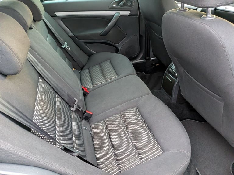 Skoda, OCTAVIA SCOUT, 4X4 Estate, 2011, Manual, 1968 (cc), 5 doors
