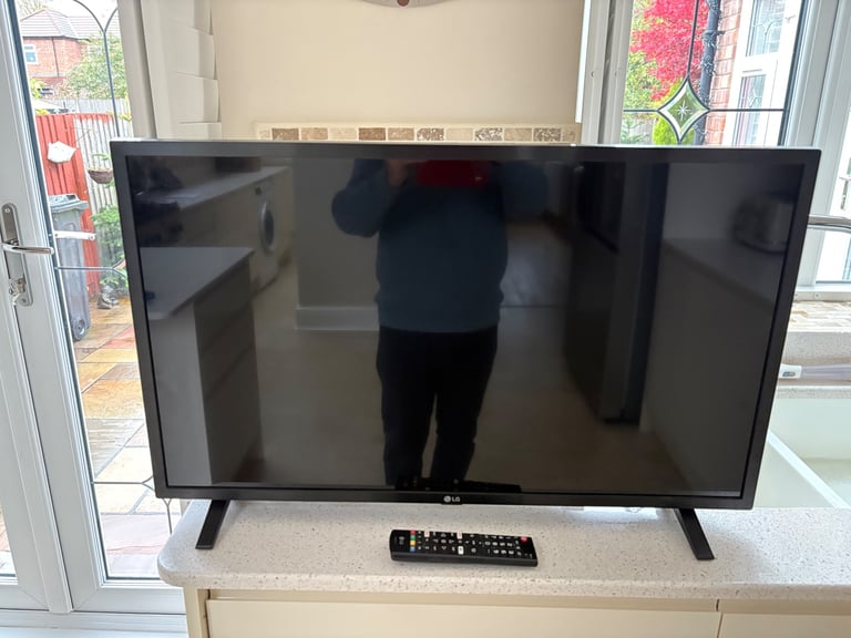 image for 32 Inch TV