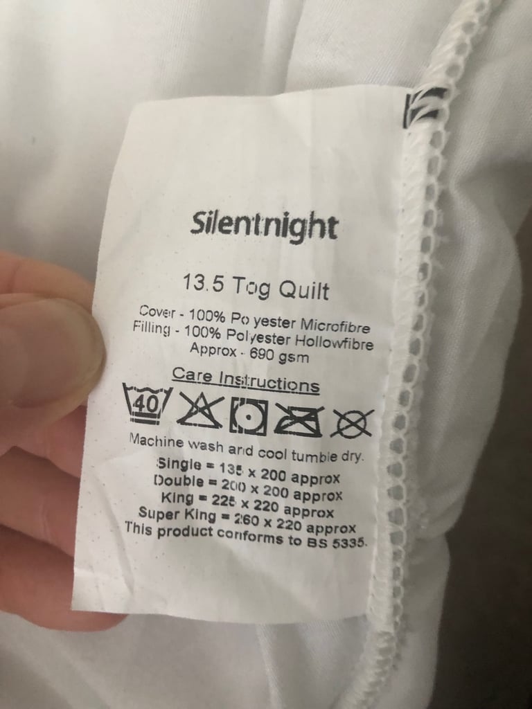 Silentnight Super Snuggly Toasty Warm 13.5 Tog Duvet Kingsize - hardly used (can post)