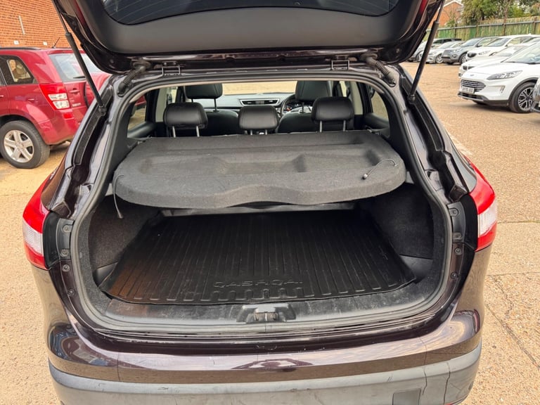 2016 Nissan Qashqai SUV (2013 - 2017) SUV Diesel Manual