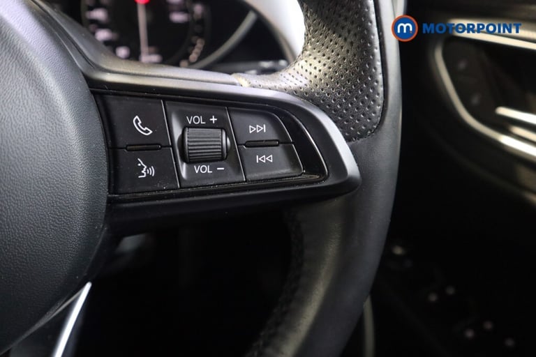 2022 Alfa Romeo Giulia 2.0 TB 280 Veloce [Performance brake] 4dr Auto Saloon Petrol Automatic
