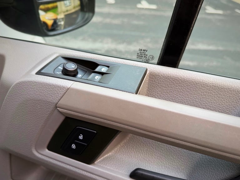 No Vat 2023 18k Miles Volkswagen Vw Crafter Trendline Hpi Clear Van 