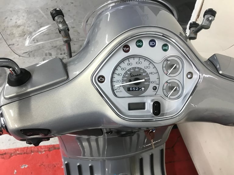 Piaggio Vespa GTS 300i