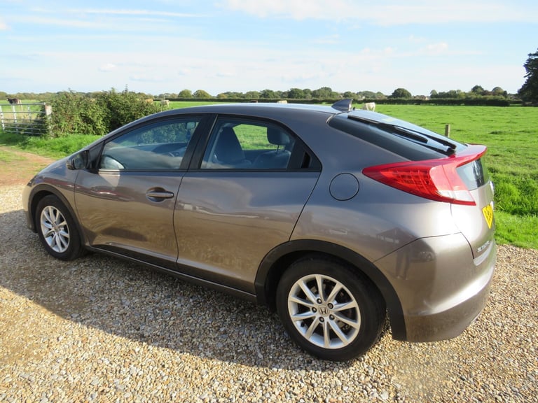 2013 Honda Civic 1.8 i-VTEC EX  EXCELLENT OVERALL CONDITION HATCHBACK Petrol Manual