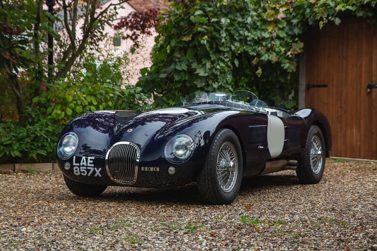 2022 REALM C-TYPE REALM SALOON PETROL Manual