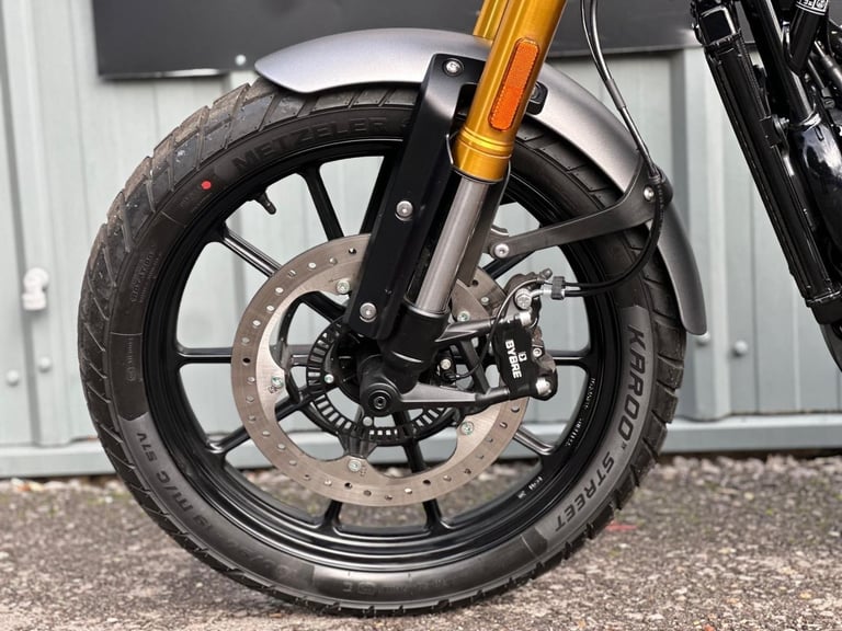 Stunning One Owner 2024/24 Triumph Scrambler 400X Motorcycle 