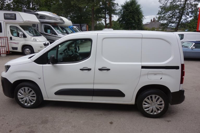 Peugeot Partner 1000 1.5 BlueHDi 100 Professional Van DIESEL MANUAL 2020/70