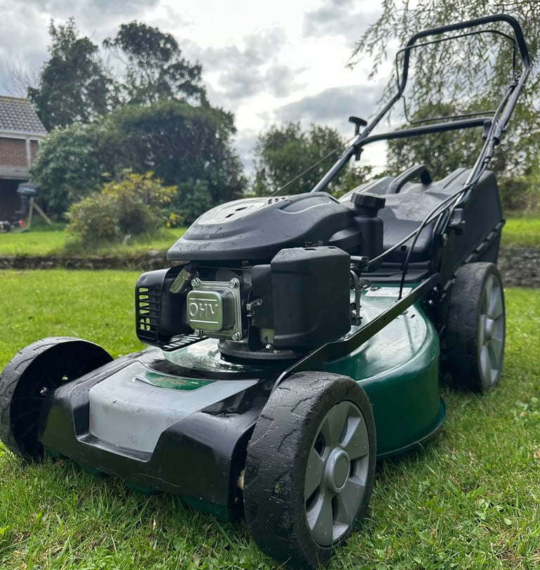 2024 Atco petrol lawnmower 20”cut serviced & sharpened Auto choke mower easy start 