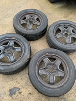 4 car tyres 