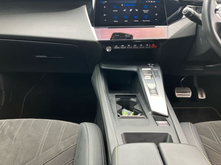 2024 Peugeot 308 115kW GT 54kWh 5dr Auto Hatchback Electric Automatic