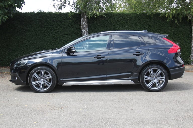 2013 Volvo V40 D3 Cross Country Lux Nav Geartronic HATCHBACK Diesel Automatic