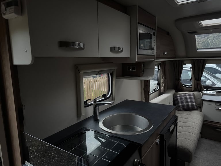 2022 Swift Major 6TD Touring Caravan and Awning