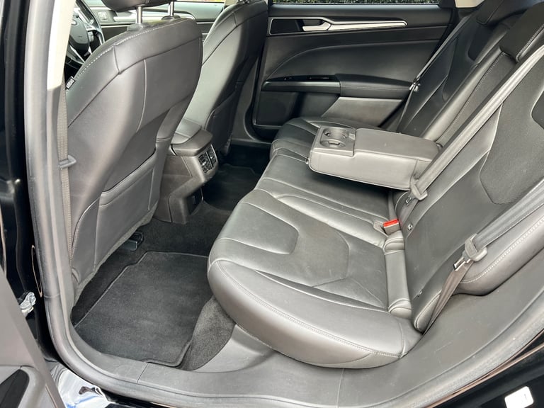 2018 Ford Mondeo 2.0 TDCi ECOnetic Titanium Edition 5dr HATCHBACK Diesel Manual