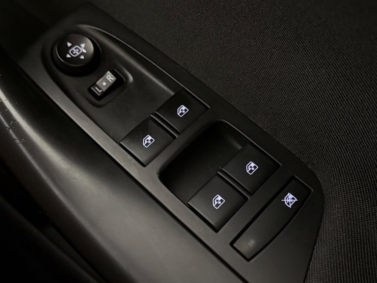2018 Vauxhall Astra 1.4i SRi Euro 6 5dr Hatchback Petrol Manual
