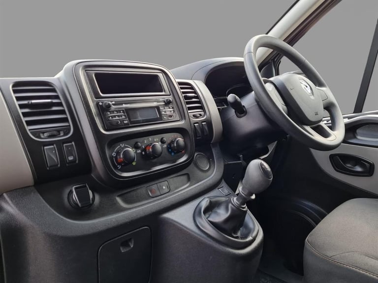 Renault Trafic WAV Wheelchair Access 5 Seats SWB L1H1 22K Flat Floor 2019 No VAT