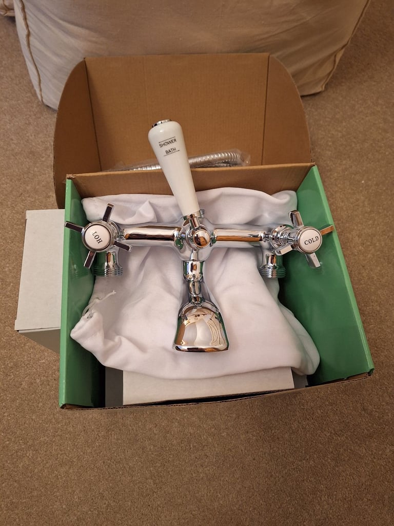 Regent Traditional Cranked Bath/Shower Mixer tap in chrome