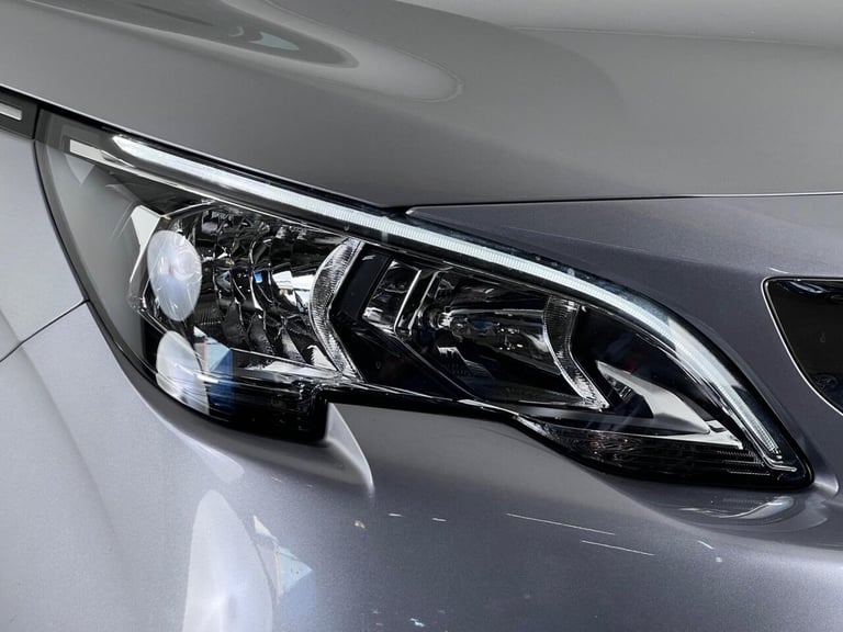 2018 Peugeot 5008 1.2 PureTech Allure EAT Euro 6 (s/s) 5dr HATCHBACK Petrol Automatic