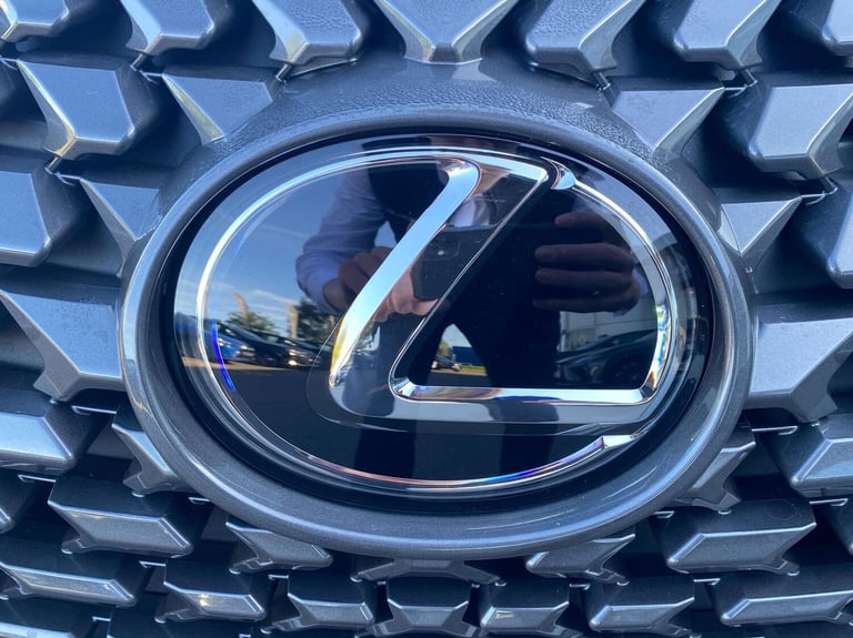 2025 Lexus UX 300e 150kW 72.8 kWh Premium Plus 5dr E-CVT SUV Electric Automatic