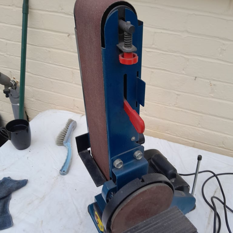 Belt linisher disc sander