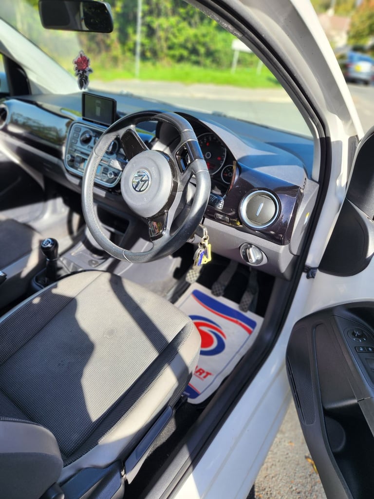 Volkswagen UP 2012 999 (cc), 3 doors