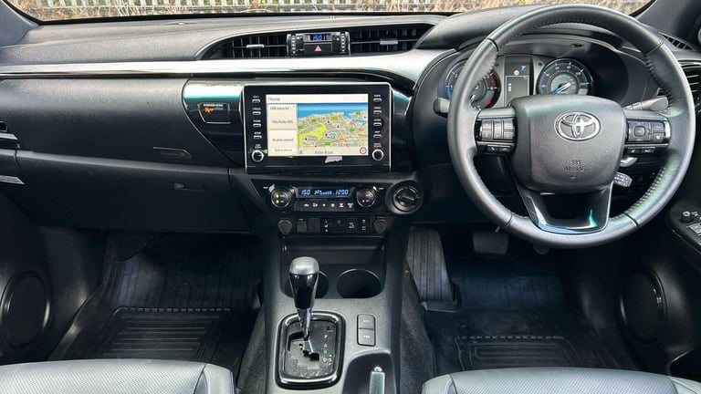 2024 Toyota Hilux 2.8 D-4D Invincible X Pickup Double Cab 4dr Diesel Auto 4WD Euro 6 (s/s) (2 PIC...