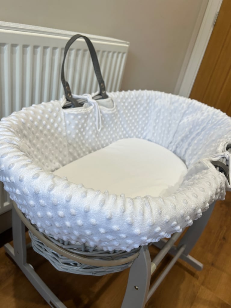 Clair De Lune Moses Basket and Stand 