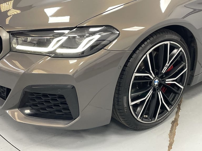2020 BMW 5 Series 4.4 M550i V8 Saloon 4dr Petrol Steptronic xDrive Euro 6 (s/s) (530 ps) - AA Sal...