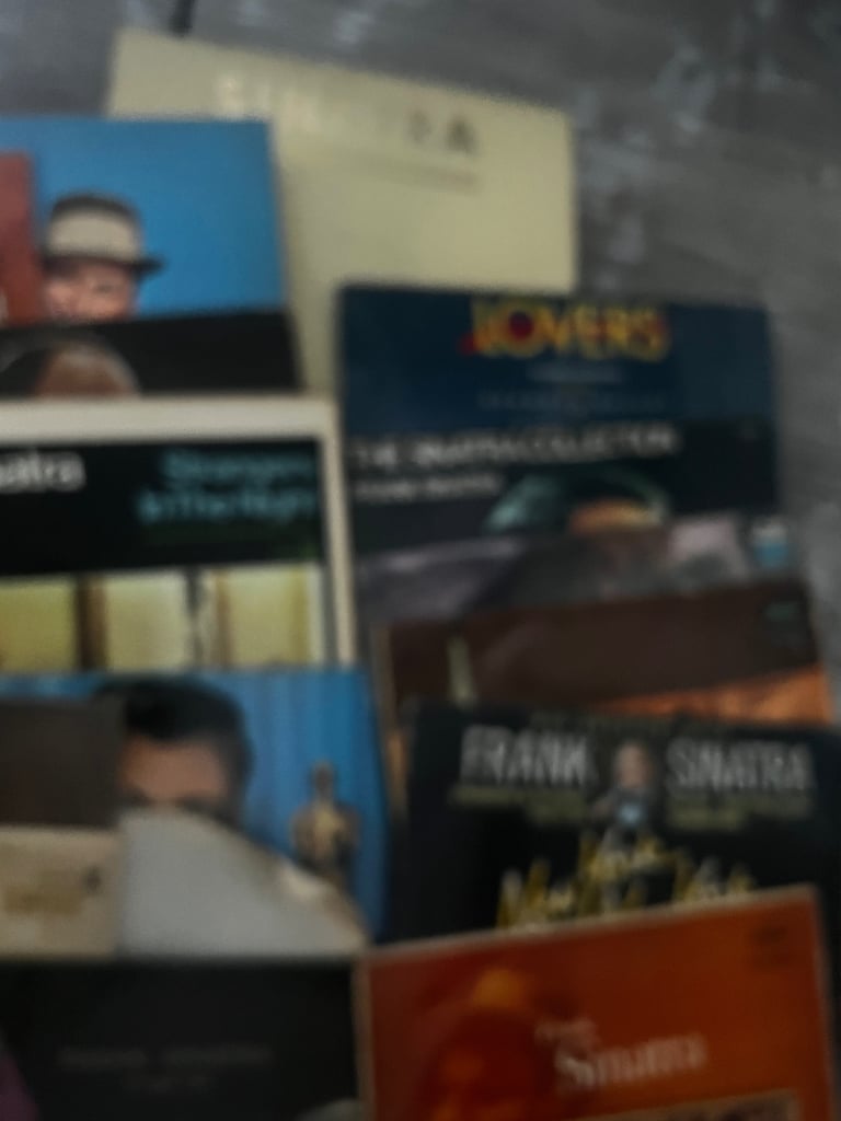 35 Frank Sinatra vinyls 5 other artists 