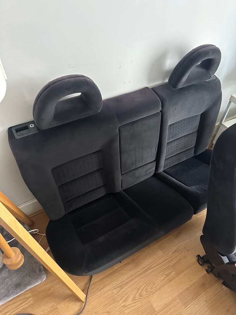 VW Golf Mk4/Bora car seats