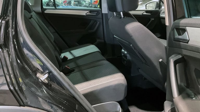 2019 Volkswagen Tiguan 2.0 TDI Match SUV 5dr Diesel Manual Euro 6 (s/s) (150 ps) 2 FORMER OWNERS ...