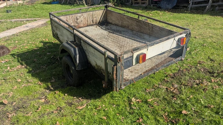 Trailer need a bit of love!!