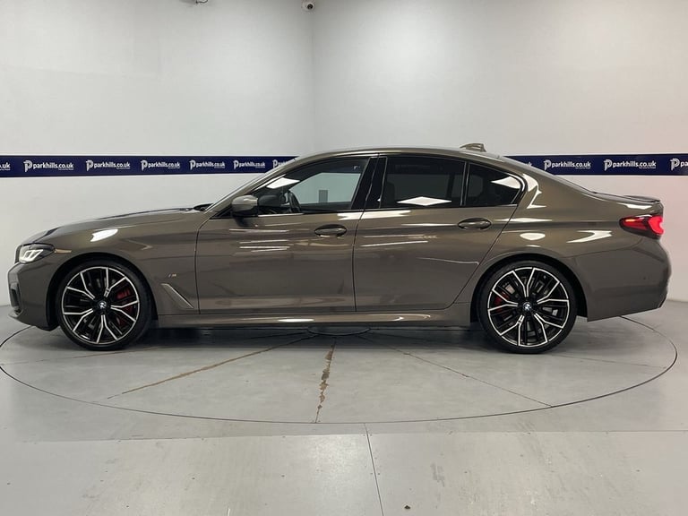 2020 BMW 5 Series 4.4 M550i V8 Saloon 4dr Petrol Steptronic xDrive Euro 6 (s/s) (530 ps) - AA Sal...