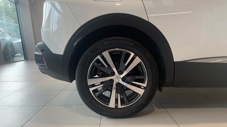 2017 Peugeot 3008 1.2 PureTech Allure SUV 5dr Petrol EAT Euro 6 (s/s) (130 ps) SUV Petrol Automatic