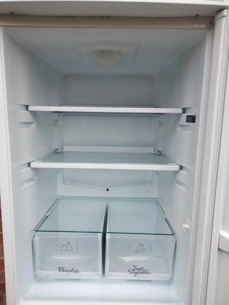 HOTPOINT FRIDGE FREEZER FROST FREE 