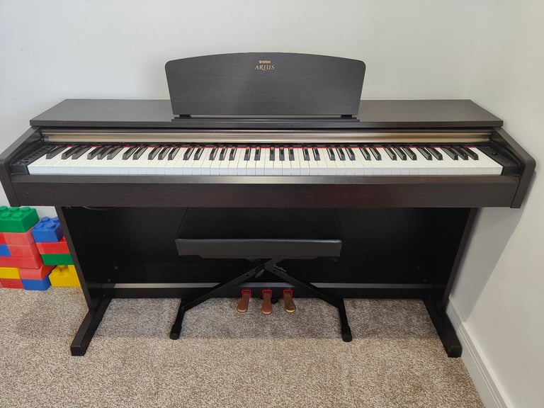 Yamaha YDP 161 Digital Piano
